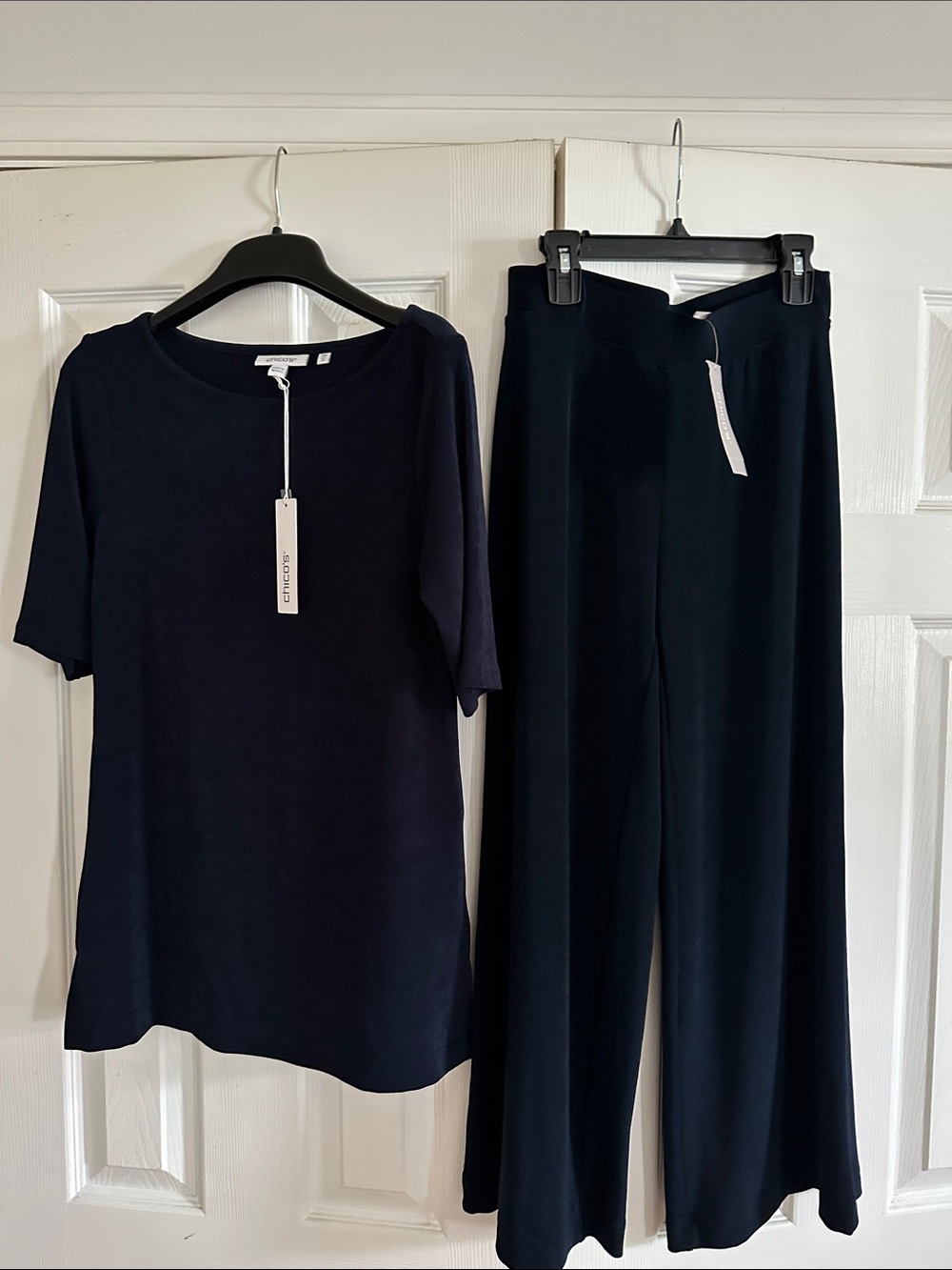 Chico's Deep Navy Wide-Leg Travelers Tunic and Crop wide leg Set